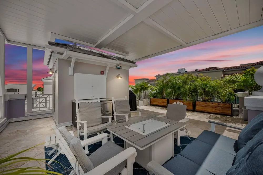 12 SE 1st Avenue #302 Delray Beach, FL 33444