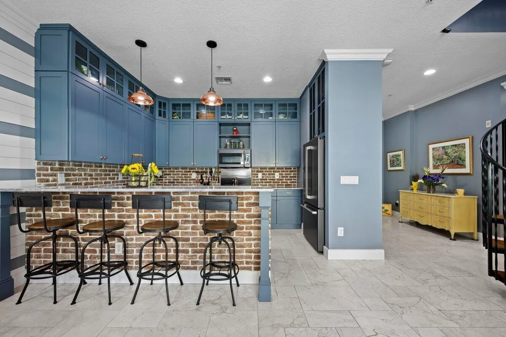12 SE 1st Avenue #302 Delray Beach, FL 33444