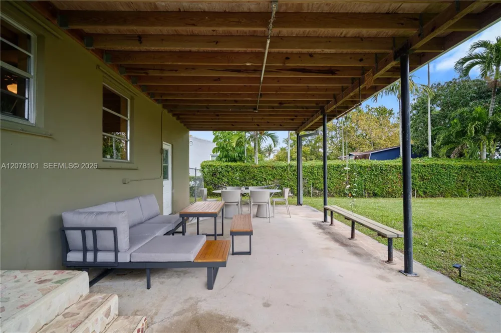 14031 NW 5th Ave Miami, FL 33168