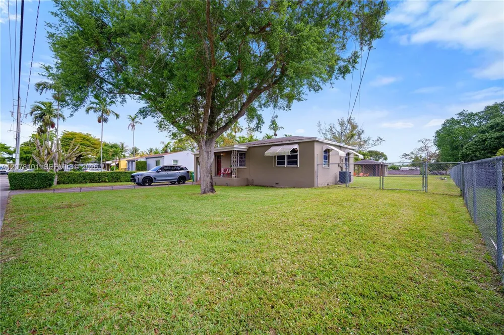 14031 NW 5th Ave Miami, FL 33168