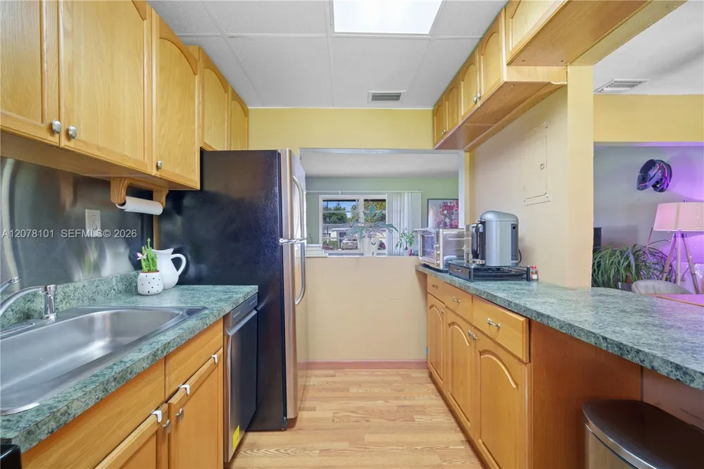 14031 NW 5th Ave Miami, FL 33168