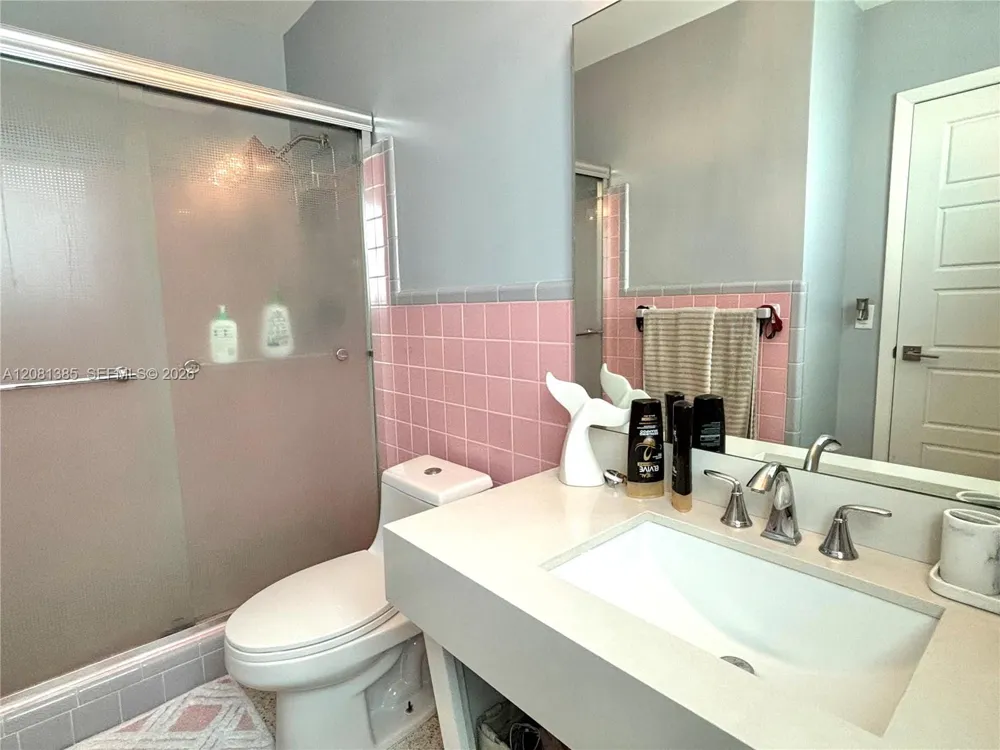 30 NE 125th St North Miami, FL 33161