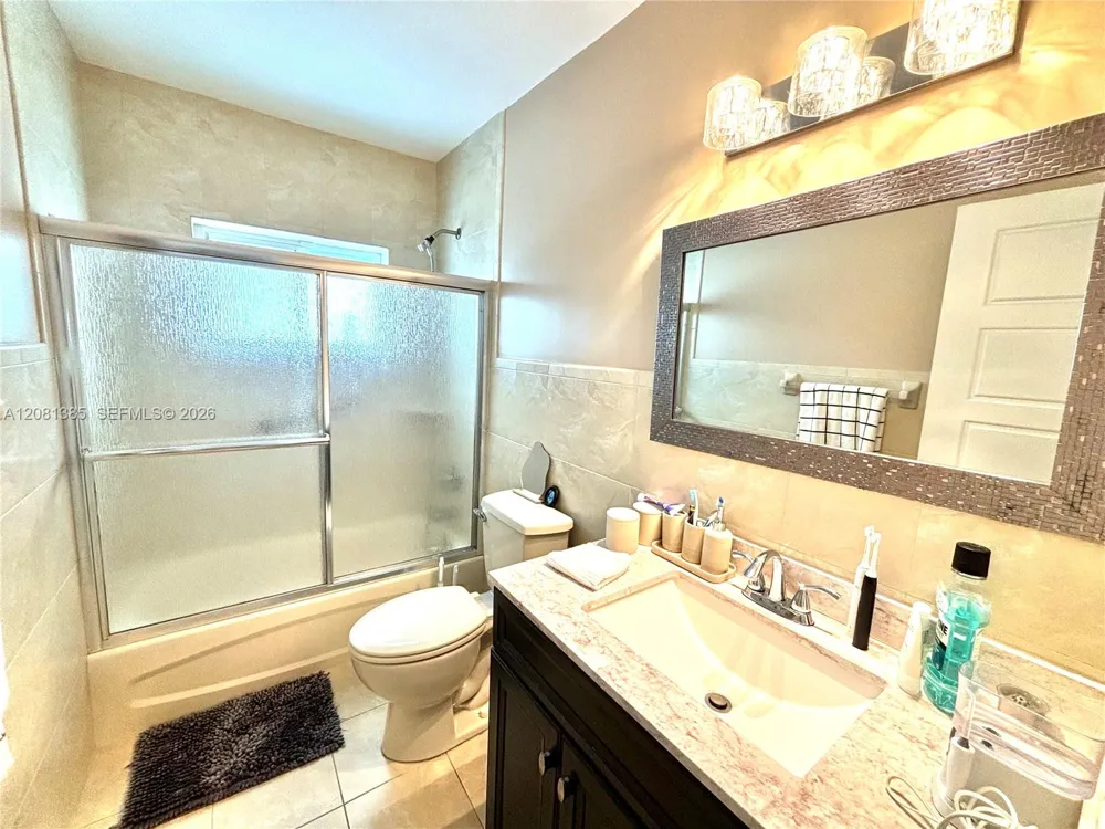 30 NE 125th St North Miami, FL 33161
