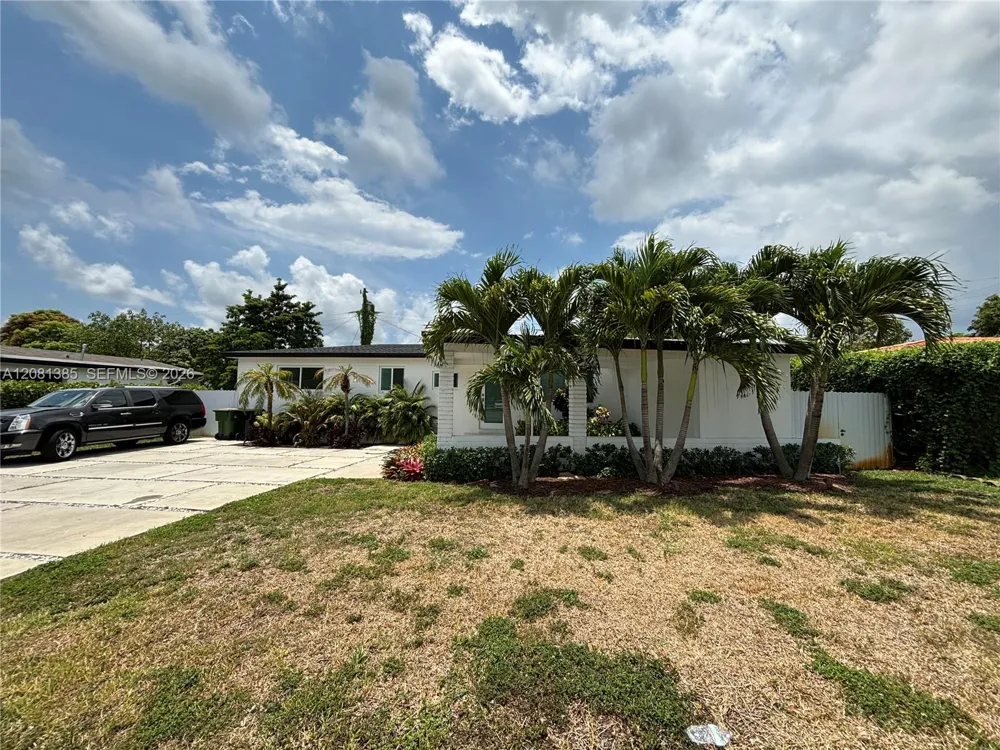 30 NE 125th St North Miami, FL 33161