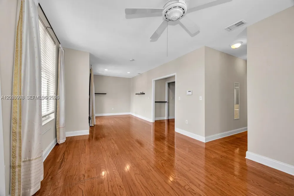5801 SW 74th Ter #3 South Miami, FL 33143