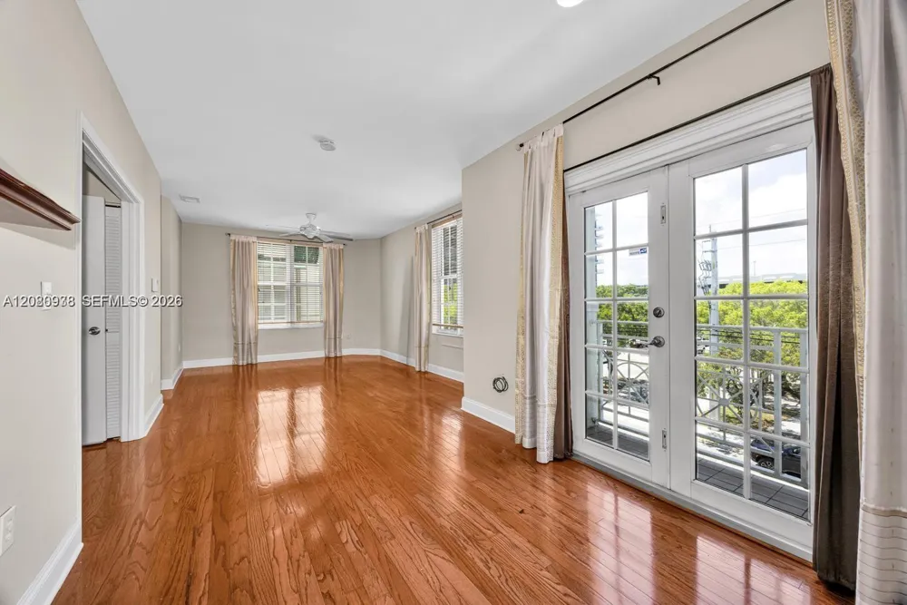 5801 SW 74th Ter #3 South Miami, FL 33143