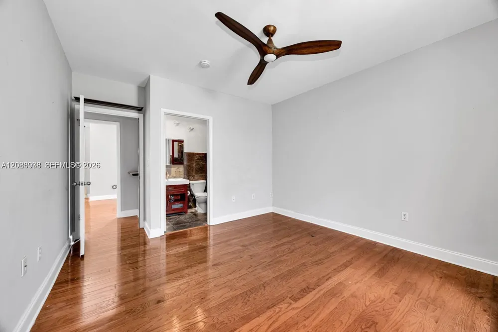 5801 SW 74th Ter #3 South Miami, FL 33143