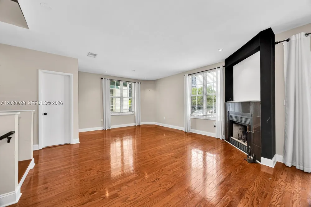 5801 SW 74th Ter #3 South Miami, FL 33143