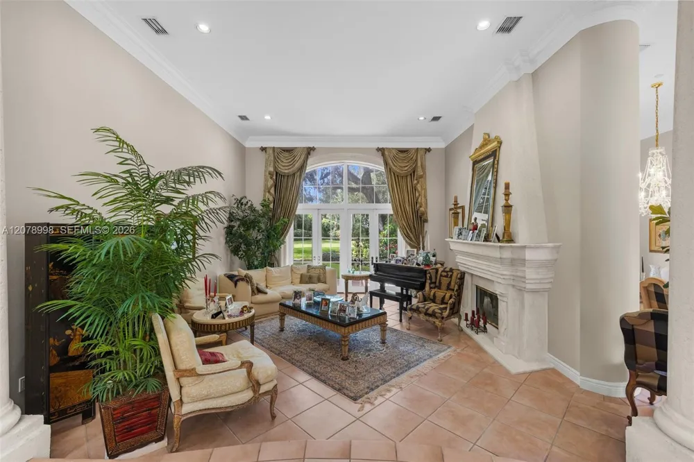 8430 SW 98th St Miami, FL 33156