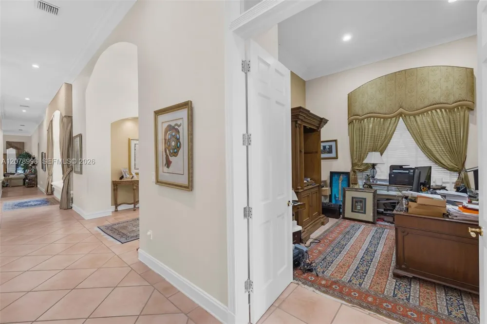 8430 SW 98th St Miami, FL 33156