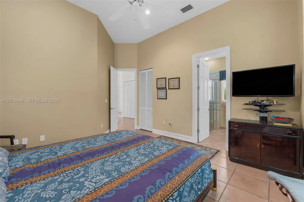 8430 SW 98th St Miami, FL 33156