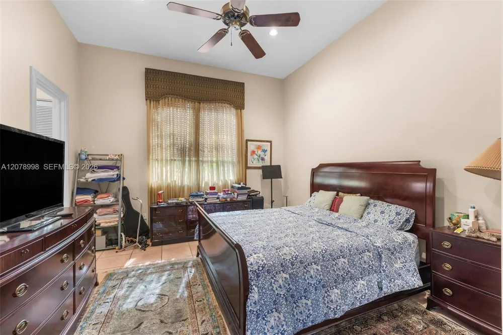 8430 SW 98th St Miami, FL 33156