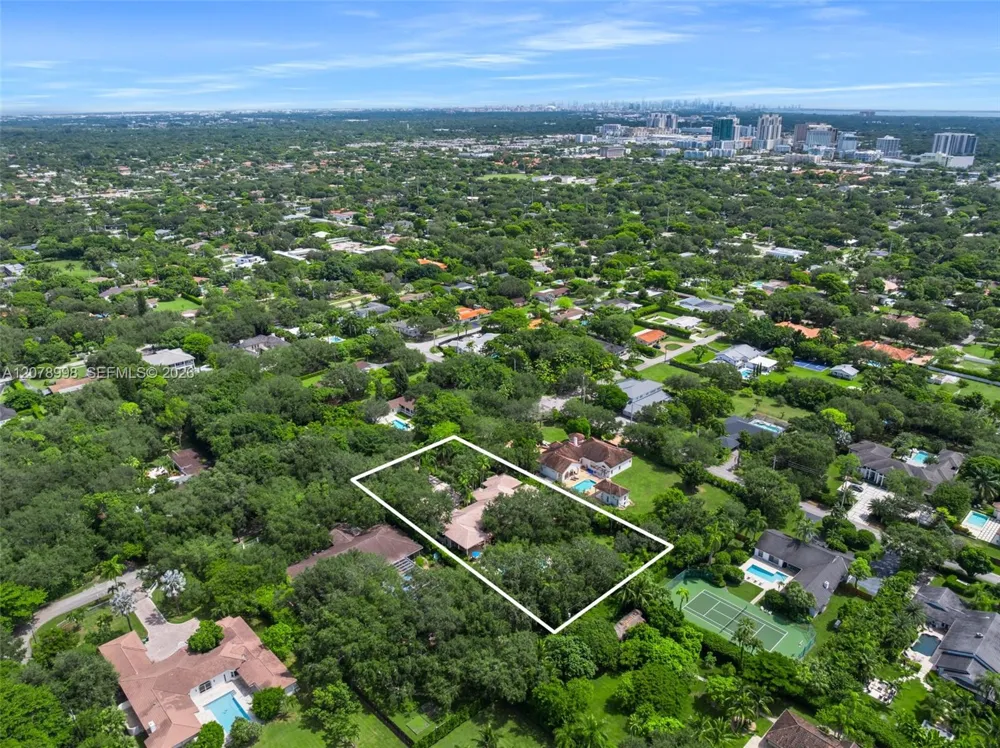 8430 SW 98th St Miami, FL 33156