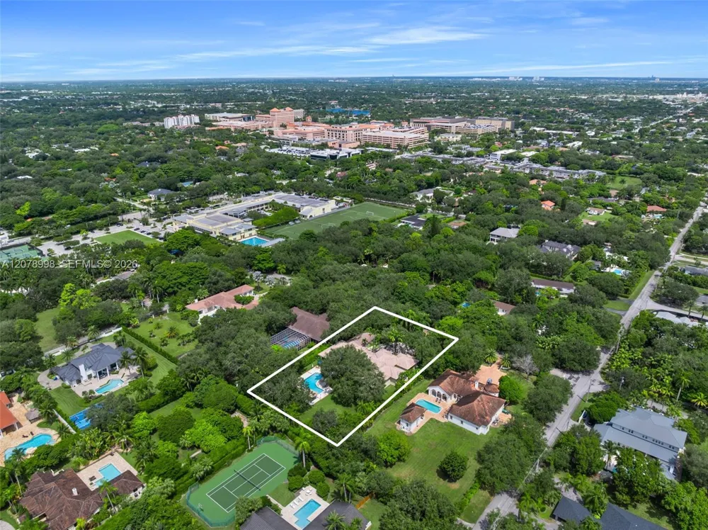 8430 SW 98th St Miami, FL 33156