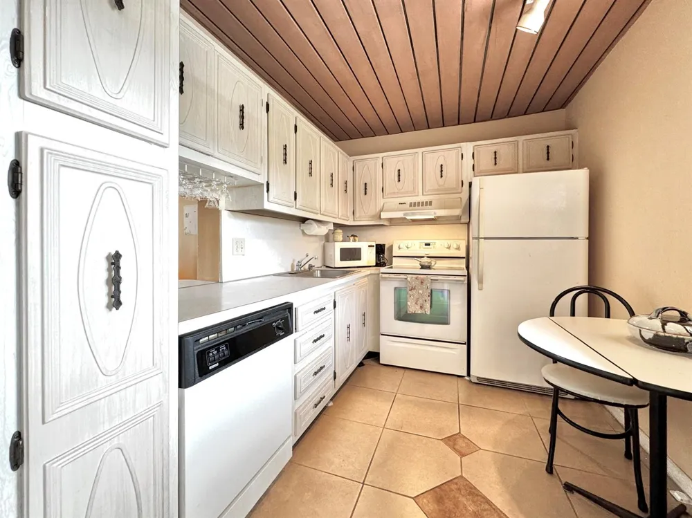 2515 NE 2nd Court #315 Boynton Beach, FL 33435