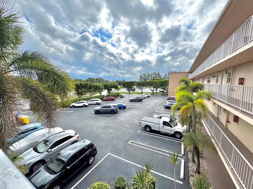 2515 NE 2nd Court #315 Boynton Beach, FL 33435