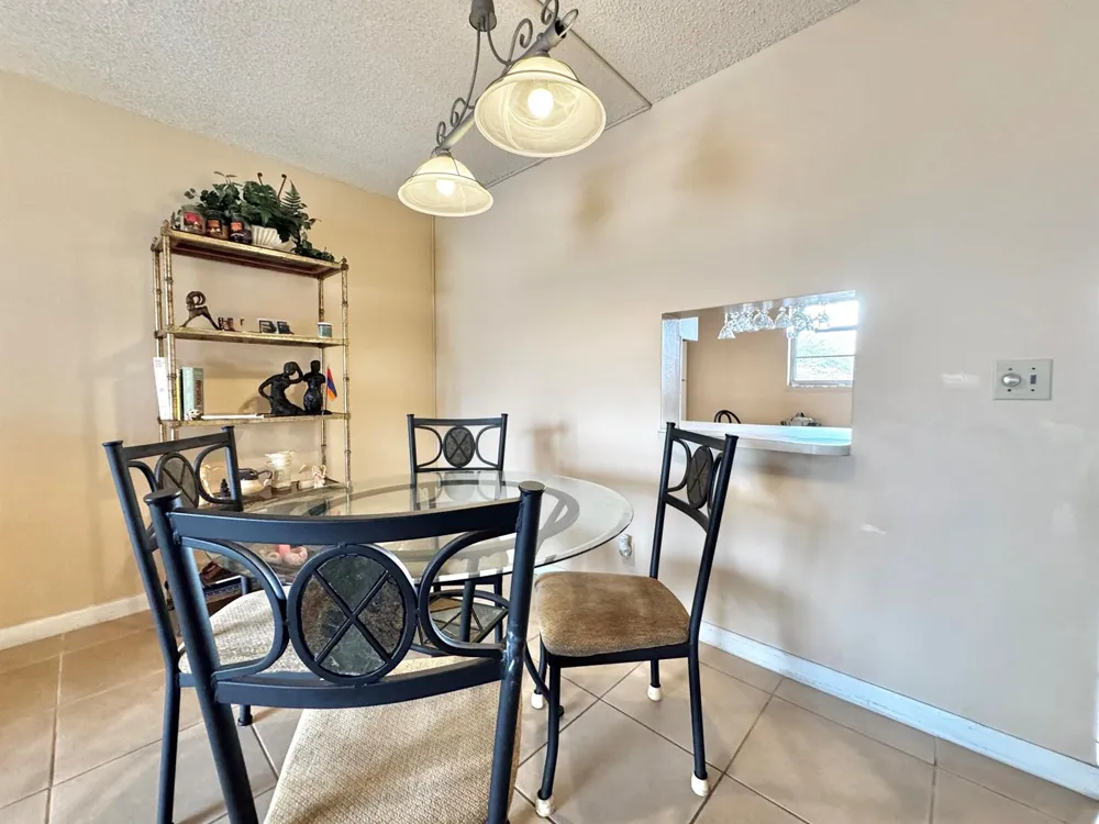 2515 NE 2nd Court #315 Boynton Beach, FL 33435