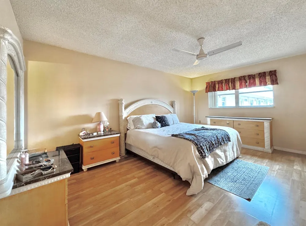 2515 NE 2nd Court #315 Boynton Beach, FL 33435