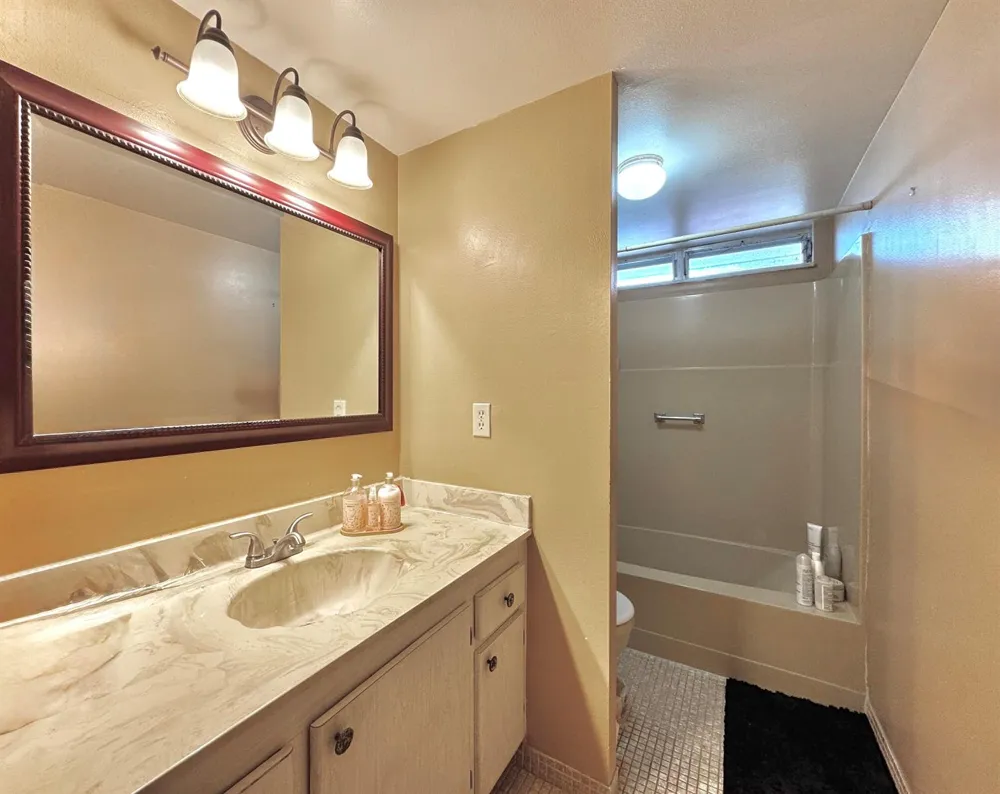 2515 NE 2nd Court #315 Boynton Beach, FL 33435