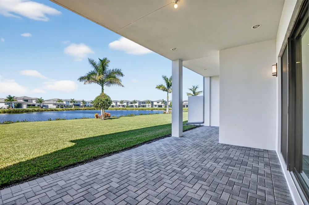 8215 Crystal Downs Avenue Boca Raton, FL 33434