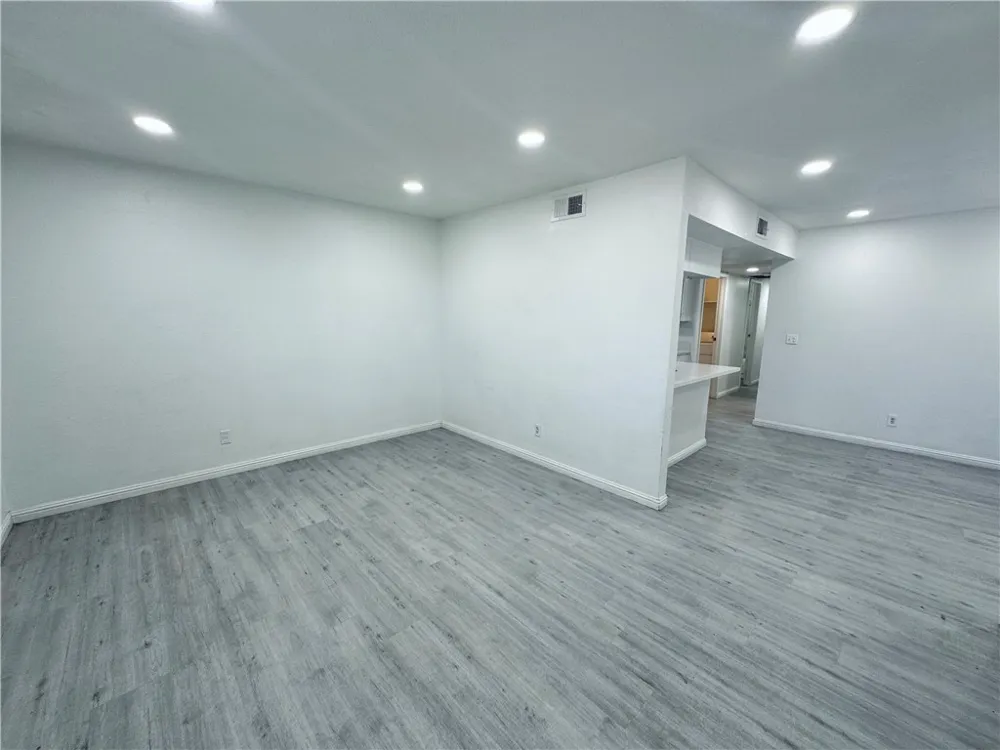 4225 Stewart Avenue #4 Las Vegas, NV 89110
