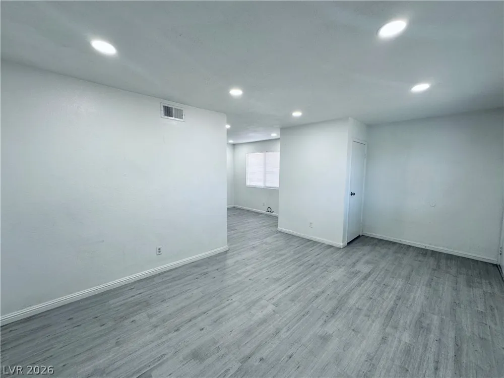 4225 Stewart Avenue #4 Las Vegas, NV 89110