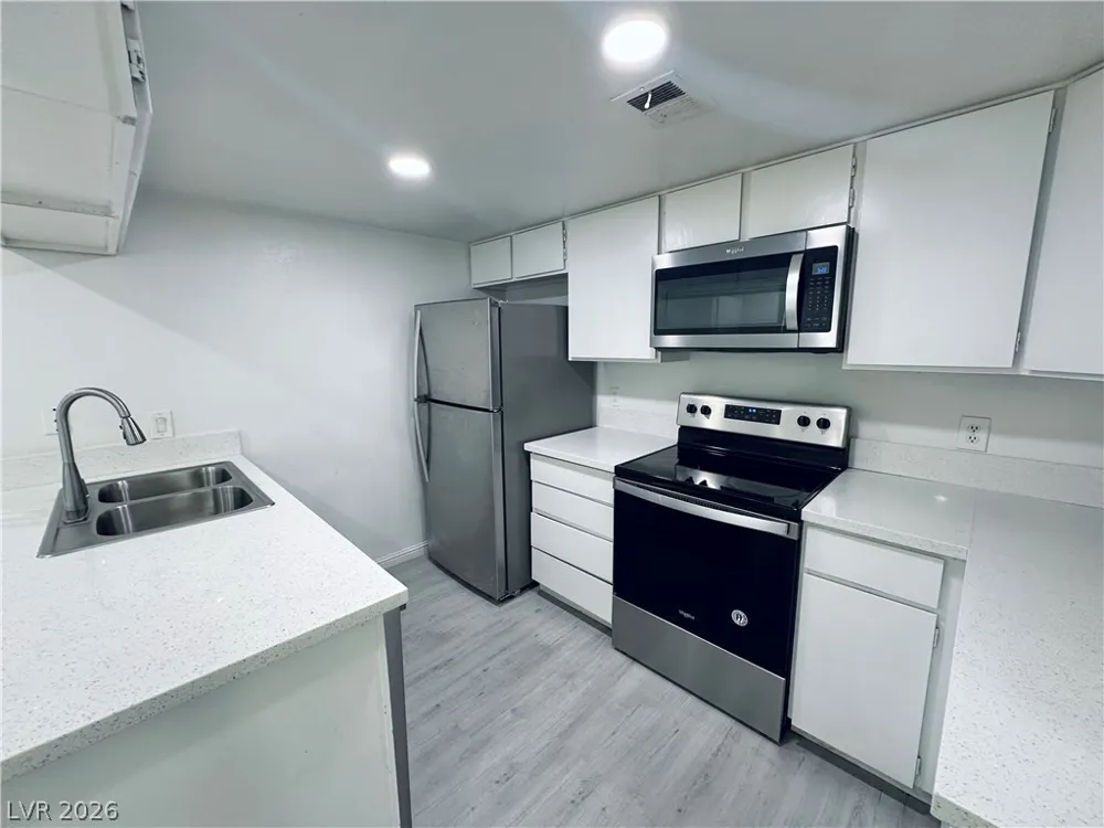 4225 Stewart Avenue #4 Las Vegas, NV 89110