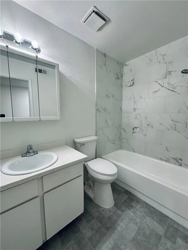 4225 Stewart Avenue #4 Las Vegas, NV 89110