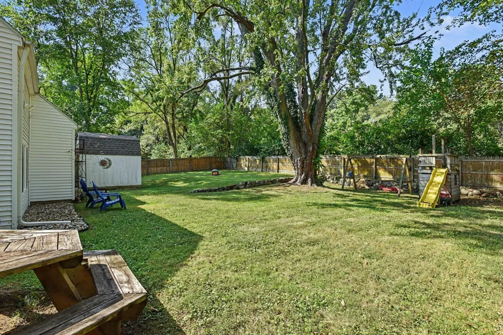 523 Della Street Portage City, MI 49002