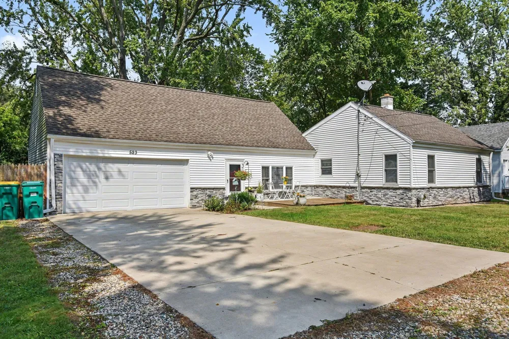 523 Della Street Portage City, MI 49002