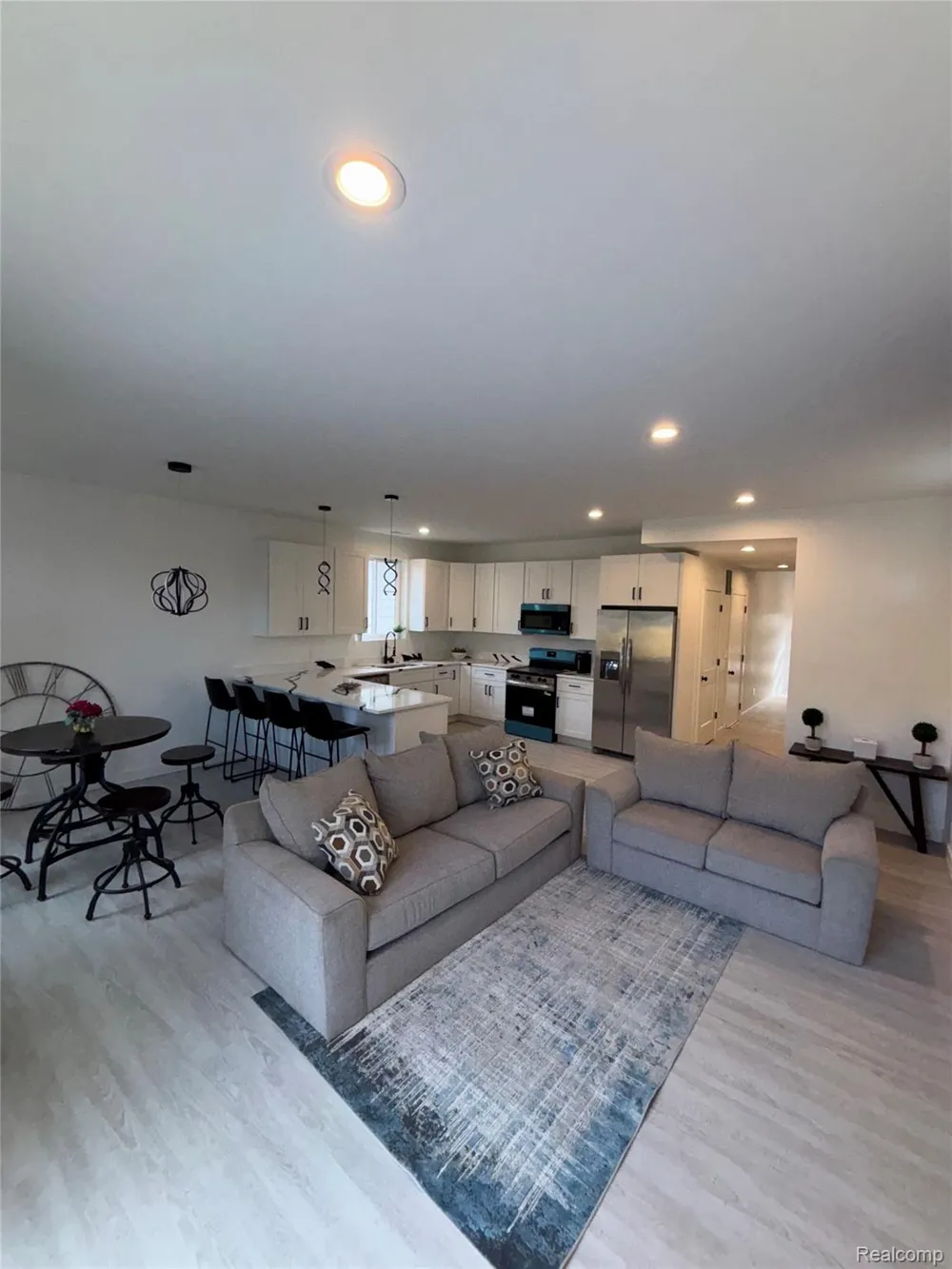 1019 E George Avenue Hazel Park City, MI 48030