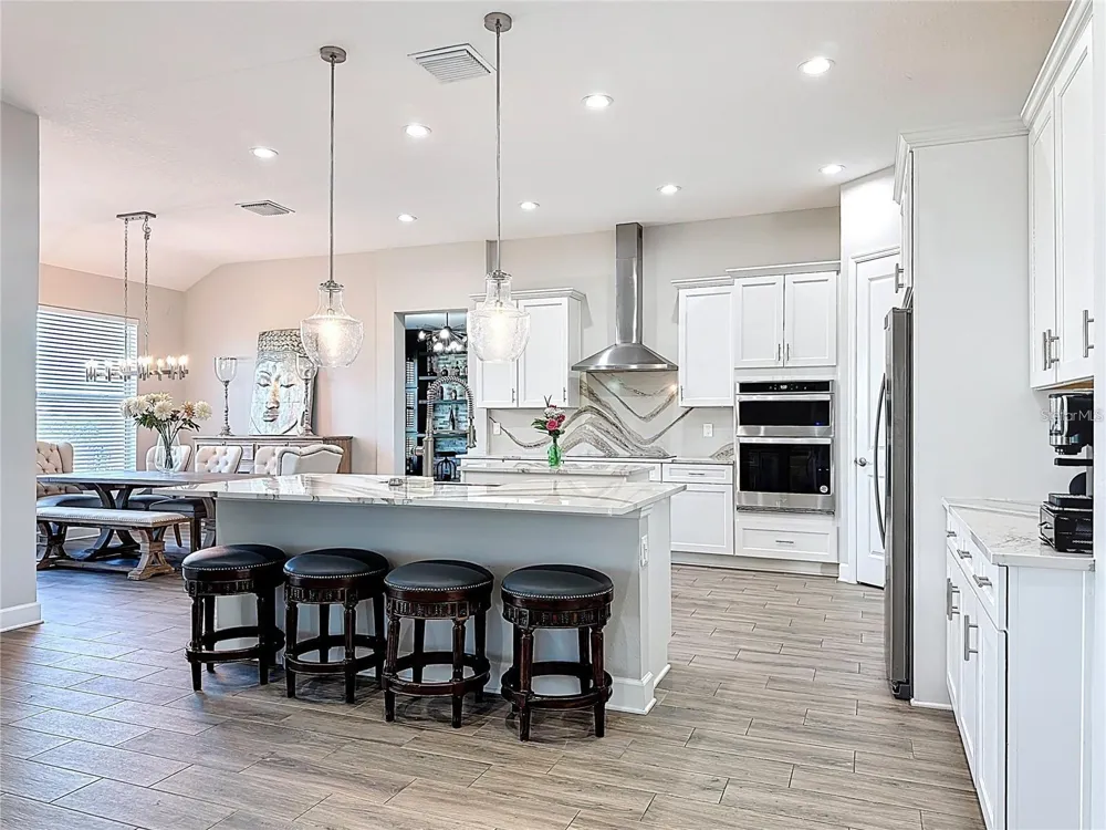 5216 LAKE VENICE DRIVE Wimauma, FL 33598