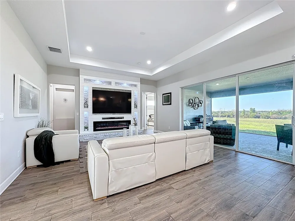 5216 LAKE VENICE DRIVE Wimauma, FL 33598