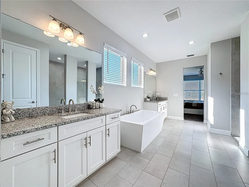 5216 LAKE VENICE DRIVE Wimauma, FL 33598