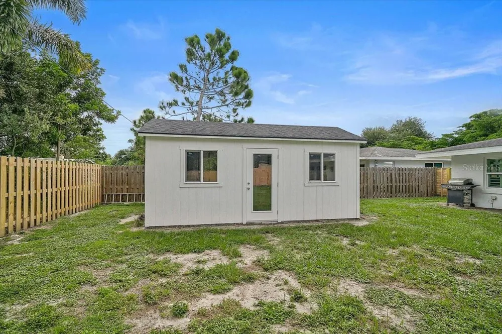 2347 TANGERINE DRIVE Sarasota, FL 34239