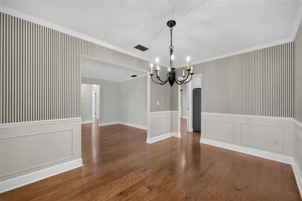 8825 BUTTERNUT BOULEVARD Orlando, FL 32817