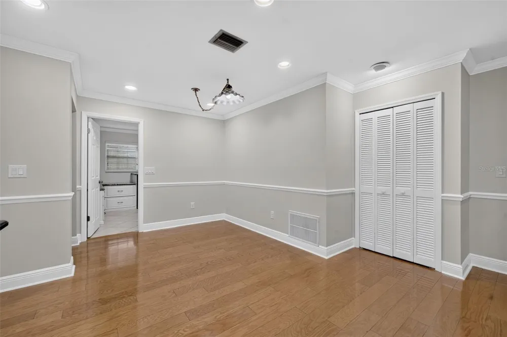 8825 BUTTERNUT BOULEVARD Orlando, FL 32817