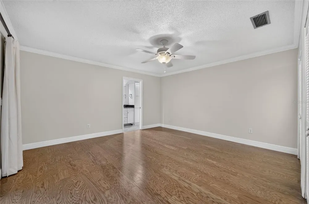 8825 BUTTERNUT BOULEVARD Orlando, FL 32817