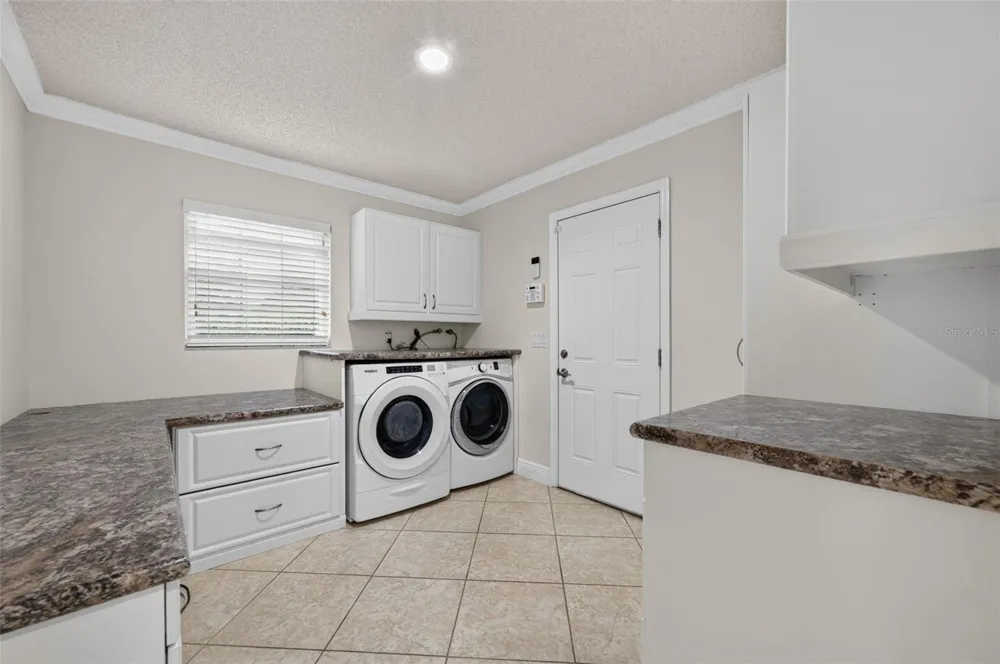 8825 BUTTERNUT BOULEVARD Orlando, FL 32817