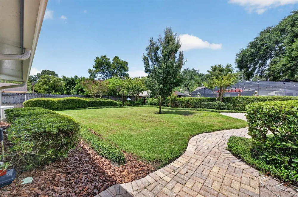 8825 BUTTERNUT BOULEVARD Orlando, FL 32817