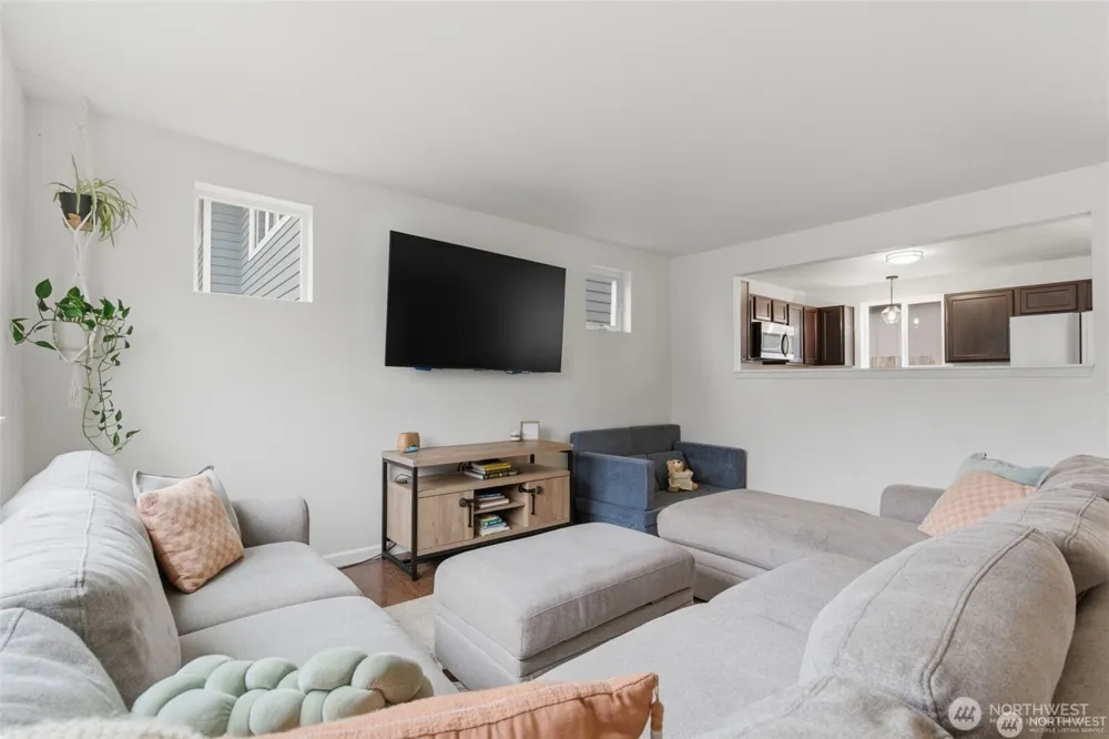 1276 SE Casandra Loop Port Orchard, WA 98366