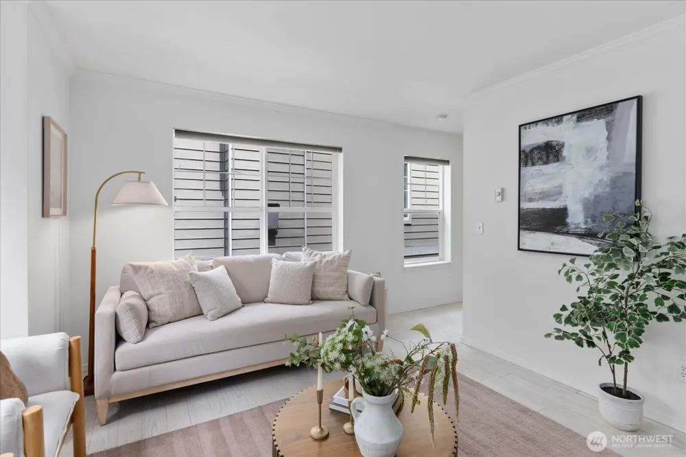 13716 Midvale Avenue #C Seattle, WA 98133