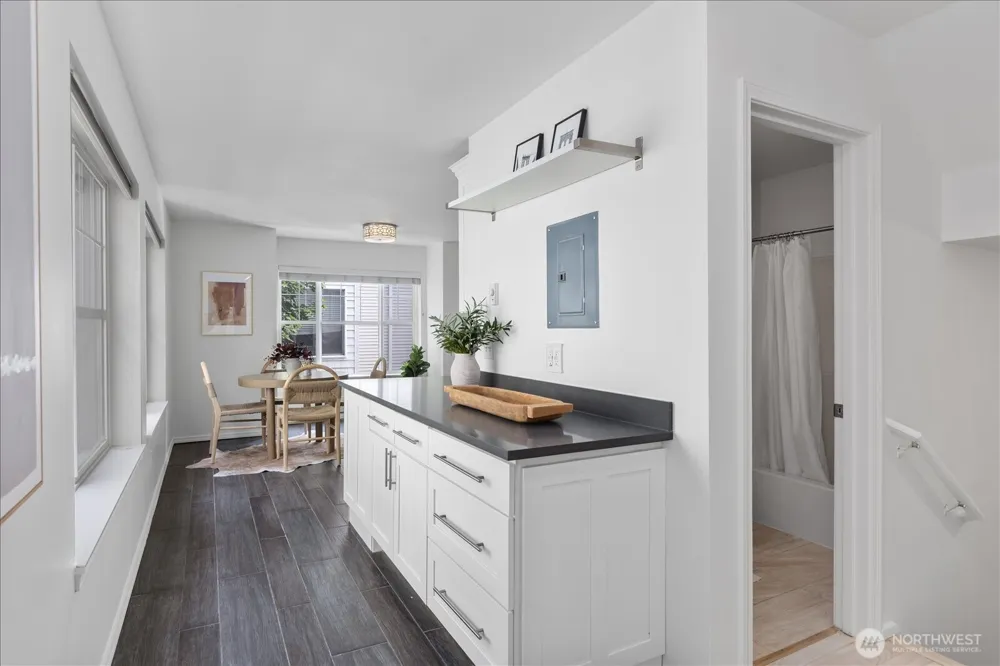 13716 Midvale Avenue #C Seattle, WA 98133