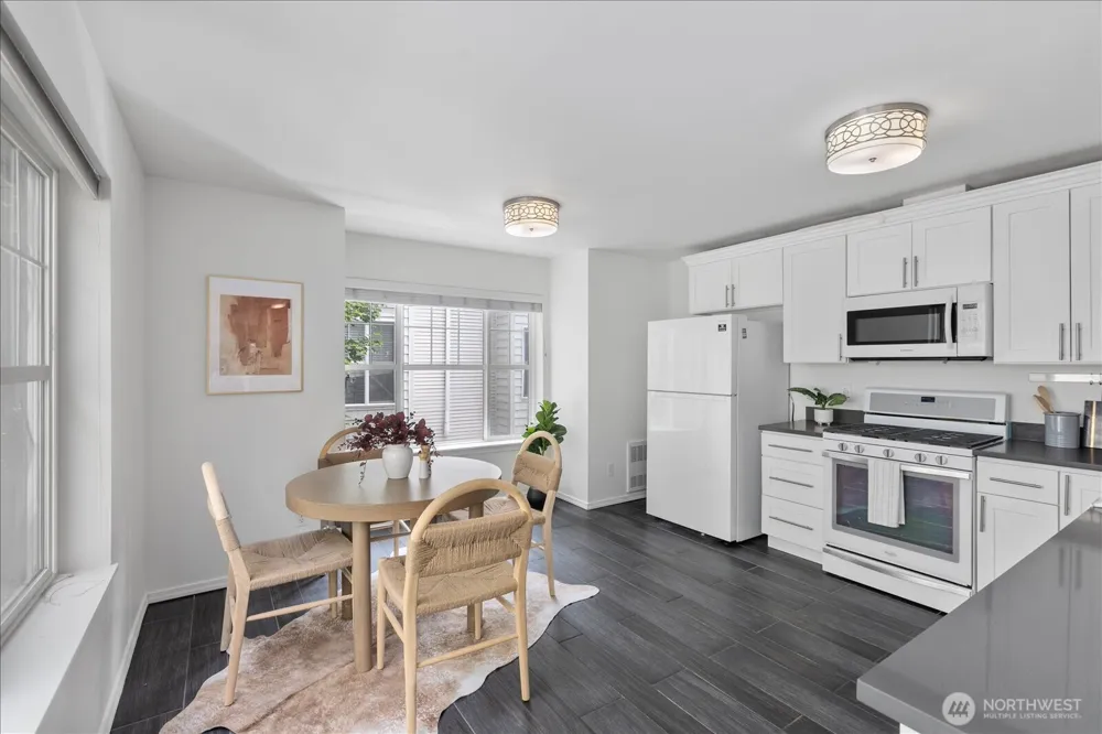 13716 Midvale Avenue #C Seattle, WA 98133
