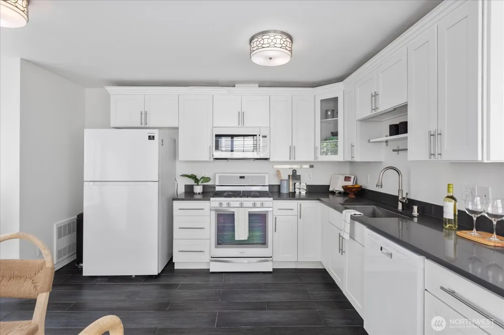 13716 Midvale Avenue #C Seattle, WA 98133