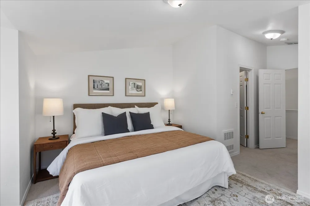 13716 Midvale Avenue #C Seattle, WA 98133