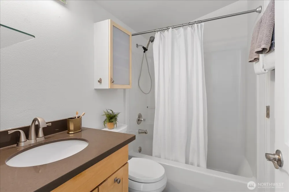 13716 Midvale Avenue #C Seattle, WA 98133