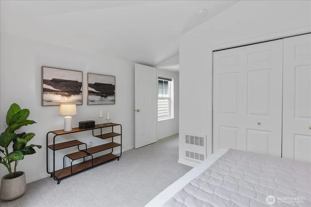 13716 Midvale Avenue #C Seattle, WA 98133