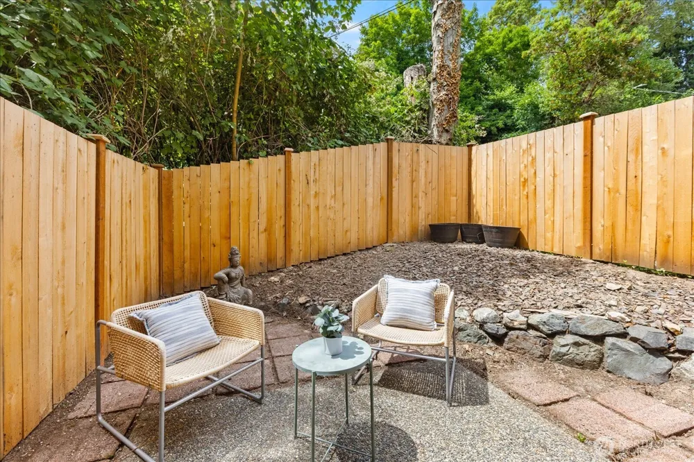 13716 Midvale Avenue #C Seattle, WA 98133