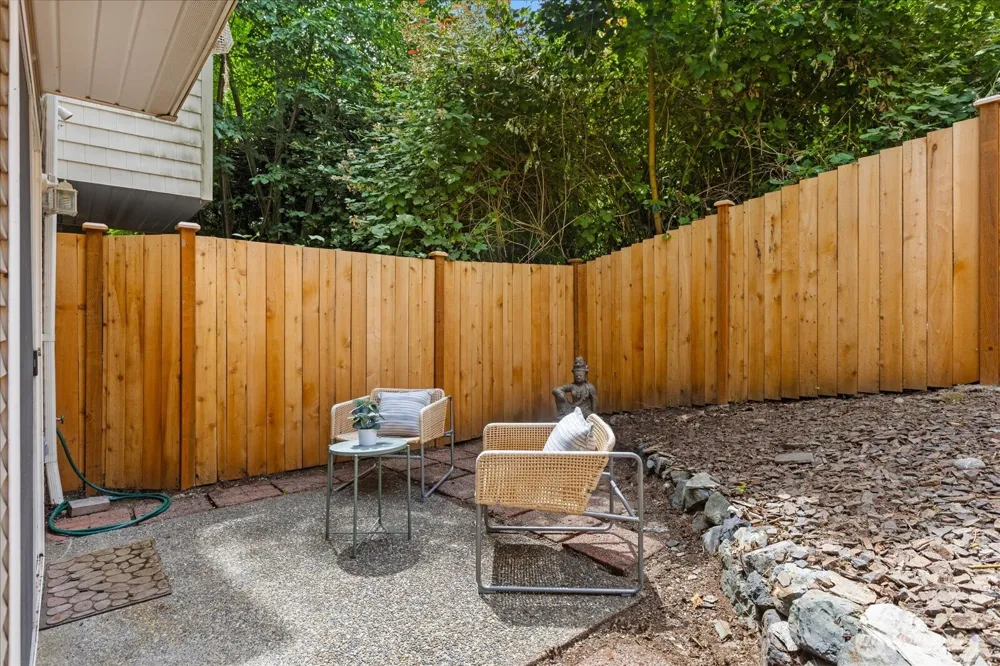 13716 Midvale Avenue #C Seattle, WA 98133
